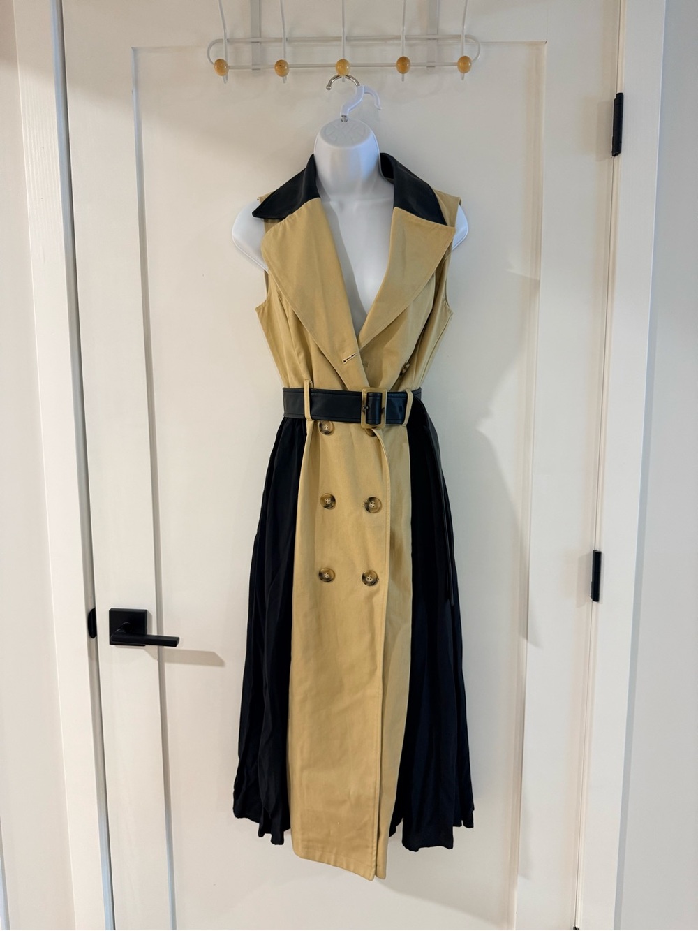 Sleeveless Two-Tone Trench Dress in Tan and Black Brandnew